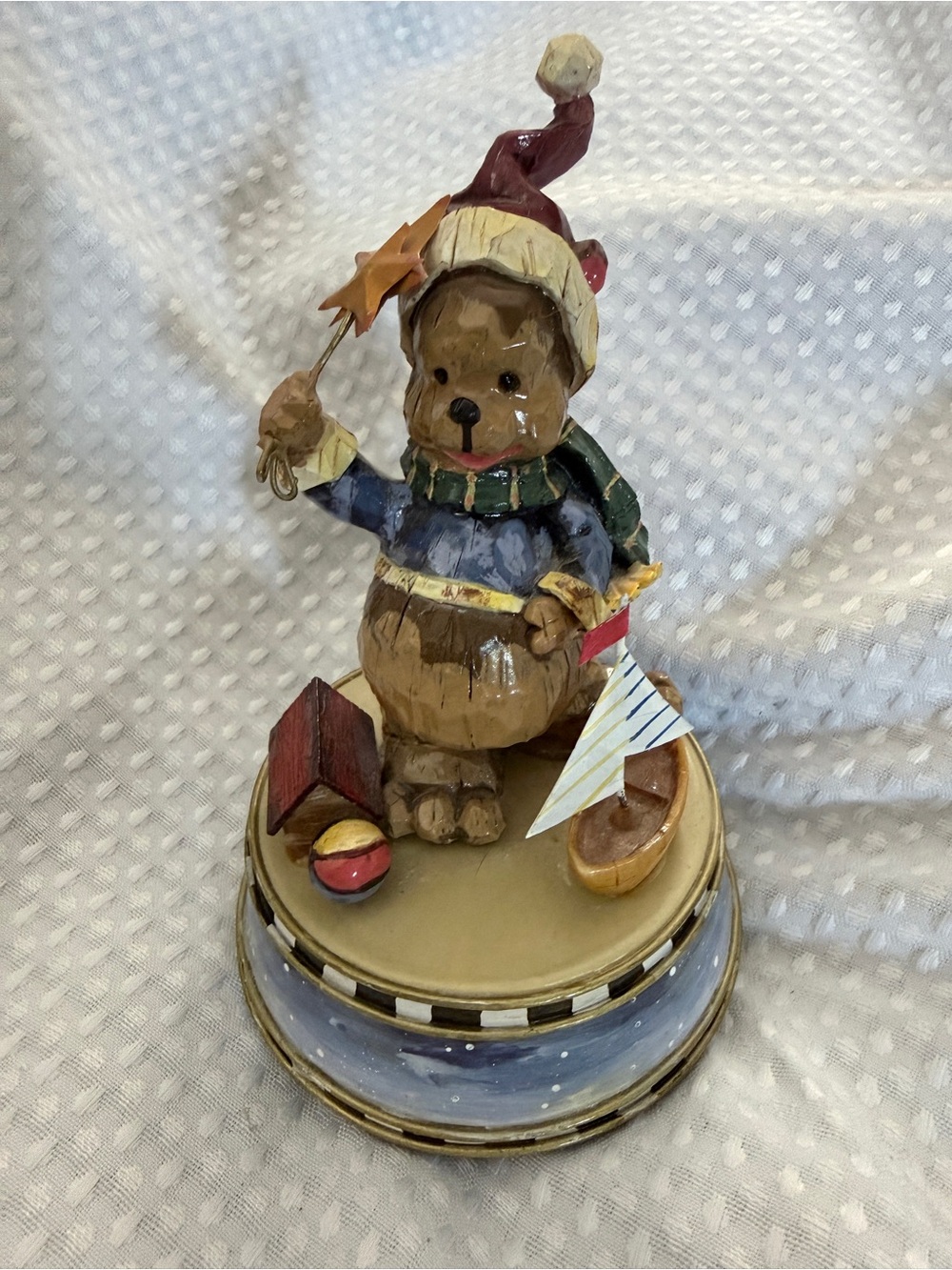 Vintage Faux Wood Carved Resin Teddy Bear Music Box plays Jinglebells 6”x4”